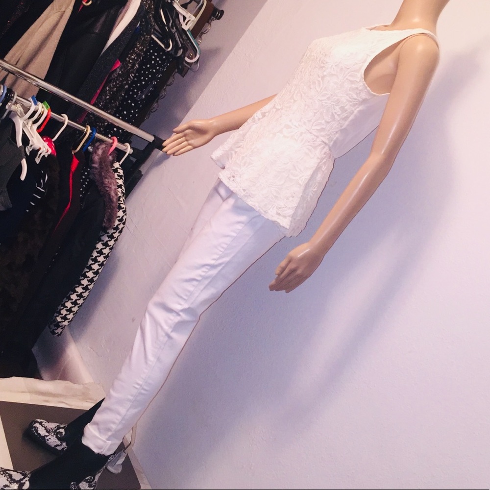 10113 White lace lined blouse size 6 - Picture 4 of 5
